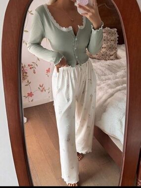 Soft Sage Ribbed Cardigan & Cream Floral Lounge Set